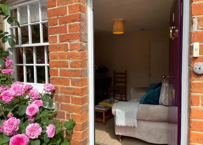 Historic 1Bd Cottage In Heart Of Farnham