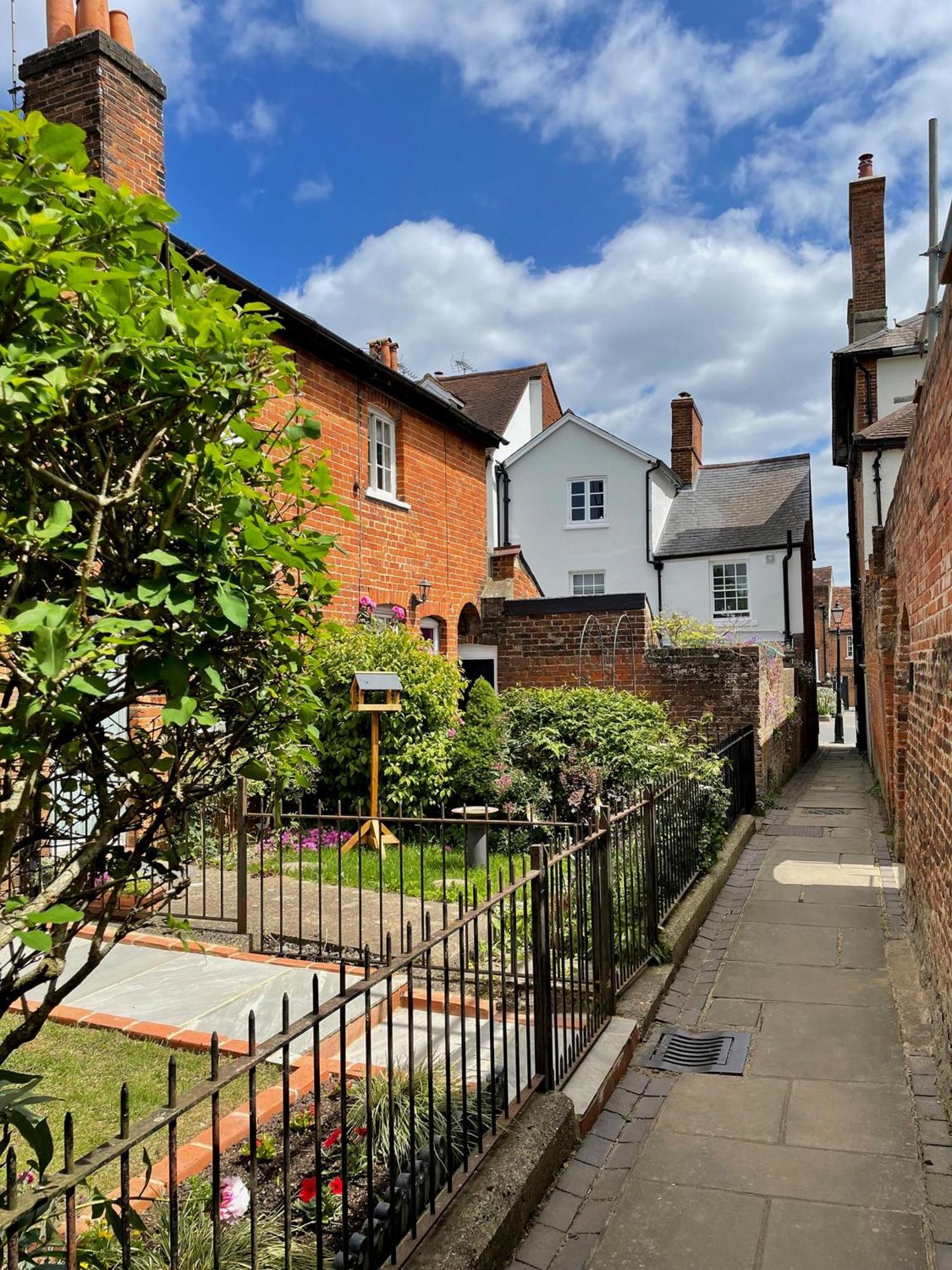 Historic 1bd In Heart Of Farnham *