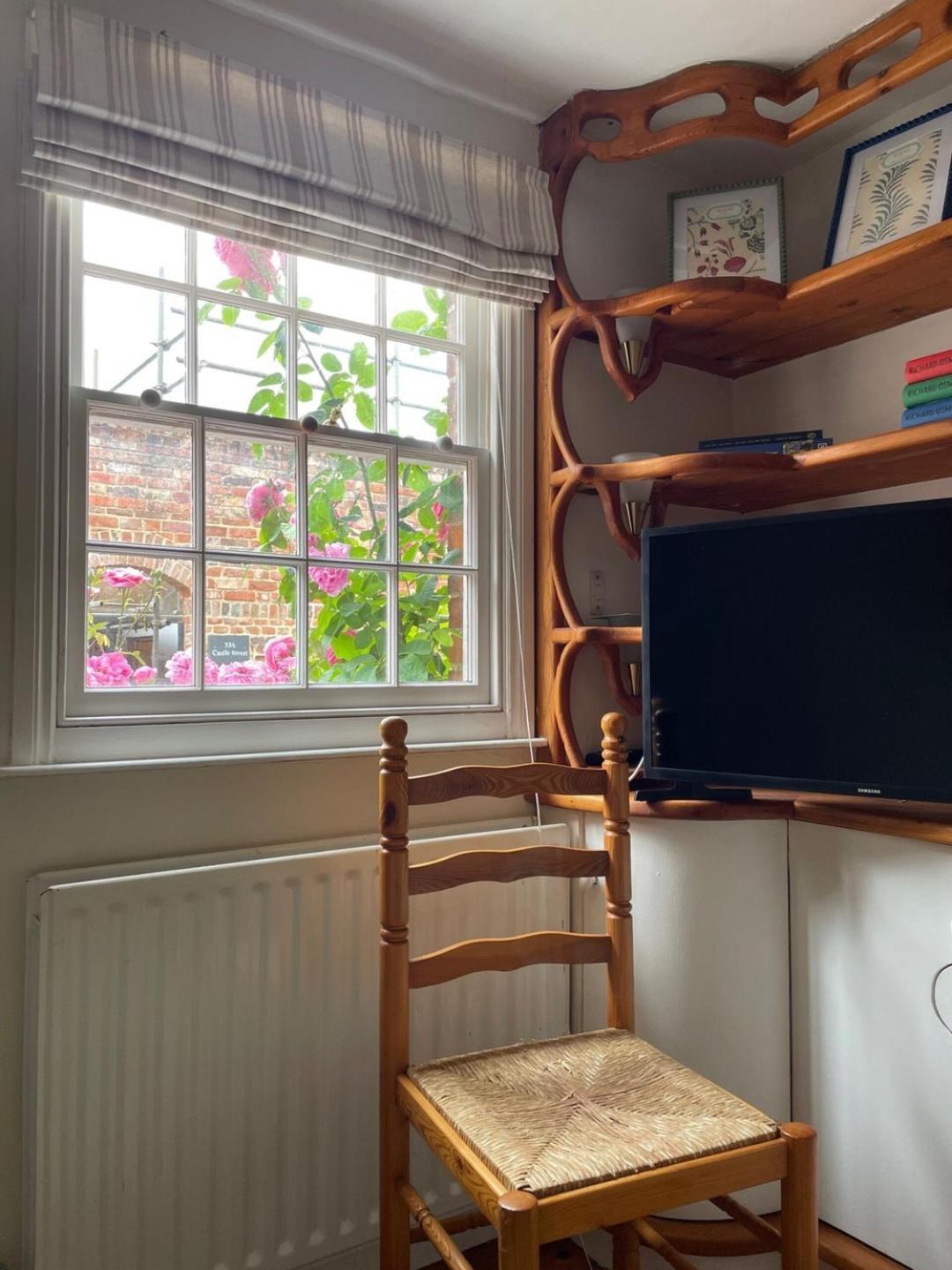 Historic 1bd In Heart Of Farnham